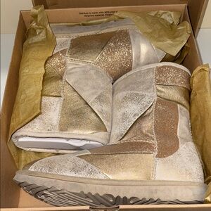 Ugg kids classic short ll patchwork gold tones size 6